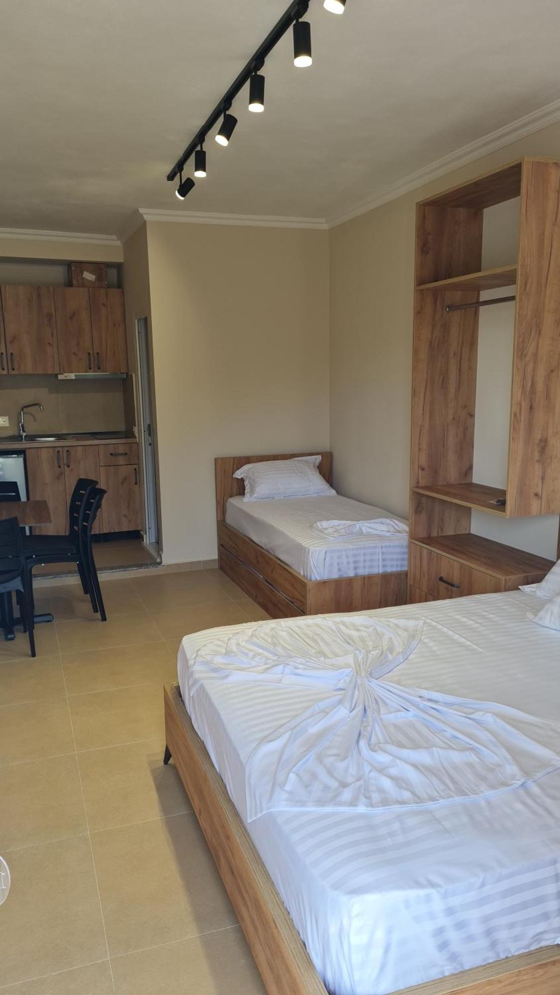 Sol Apartments Gjiri Lalzit Durrës Exteriör bild