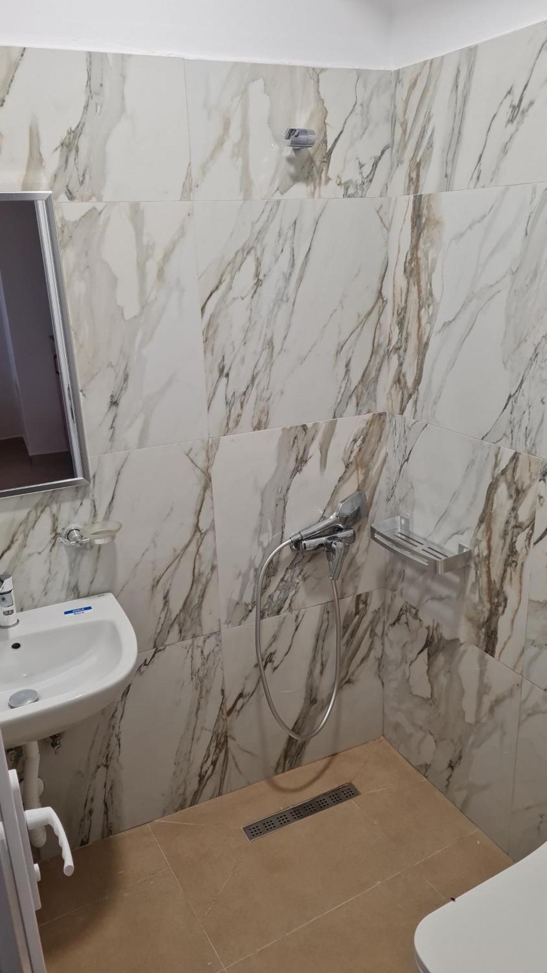 Sol Apartments Gjiri Lalzit Durrës Exteriör bild