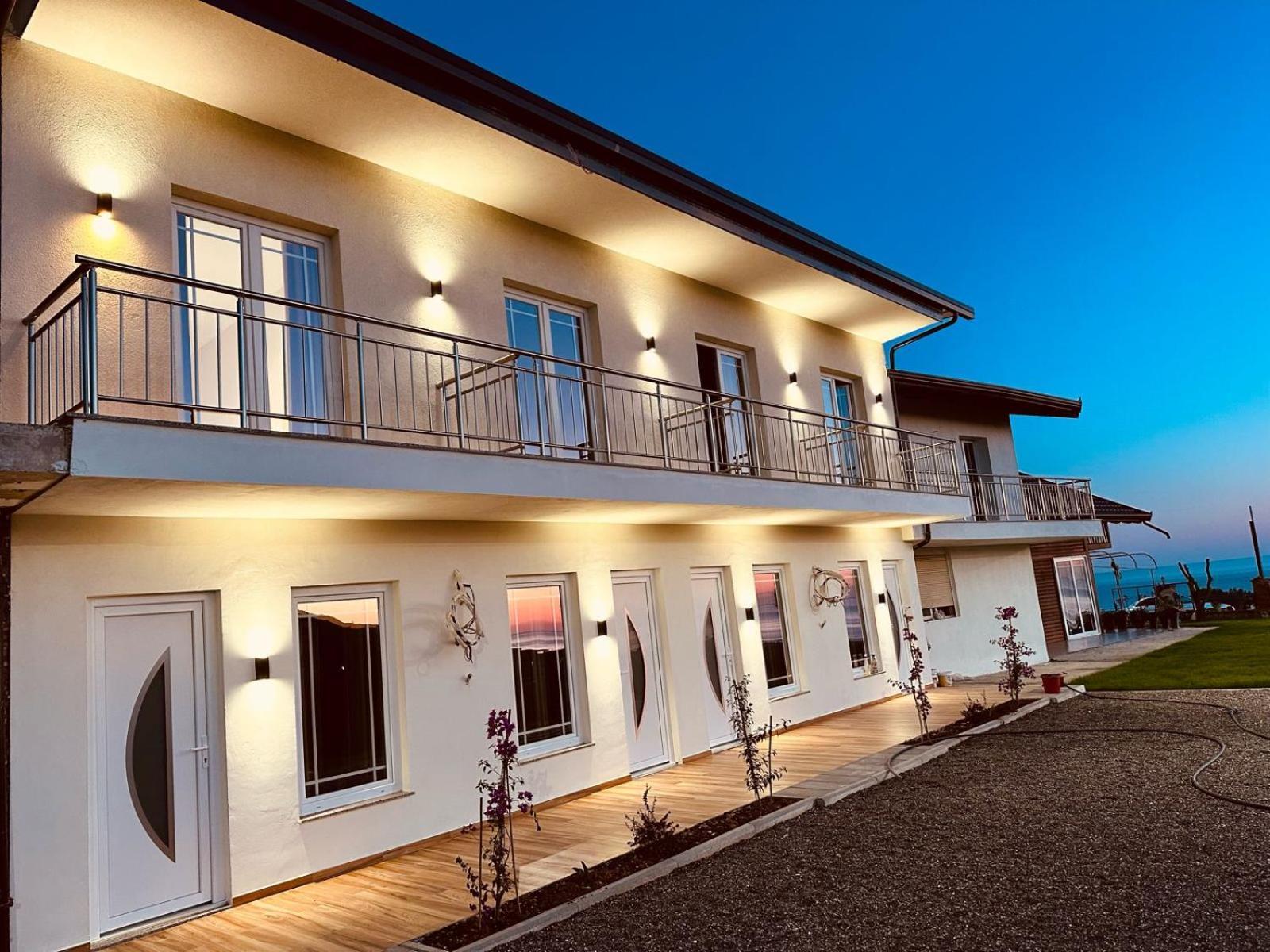 Sol Apartments Gjiri Lalzit Durrës Exteriör bild