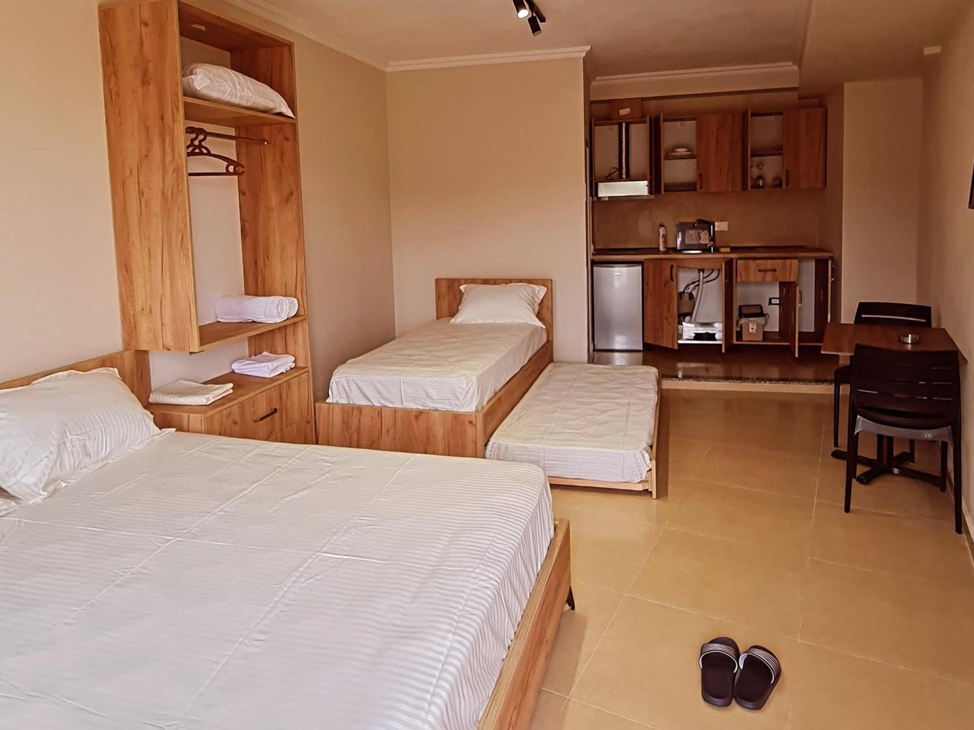 Sol Apartments Gjiri Lalzit Durrës Exteriör bild